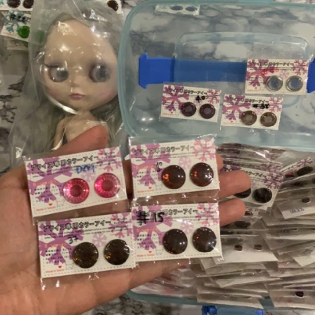 Blythe eye chip แท้กระดาษลายหิมะม่วง made in Taiwan พร้อมส่งหลายสี สำหรับลูกค้าซื้อไปเปลี่ยนเองค่ะ สอบถามสีได้ค่ะ