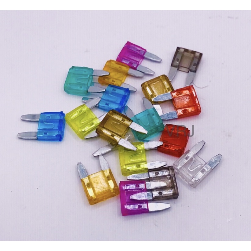 ฟิวส์รถยนต์ มี 2A,3A,5A,7.5A,10A,15A,20A,25A,30A ขายเป็น(แพ็ค 5 ชิ้น)