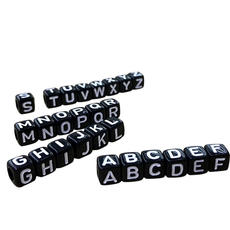 100 ชิ้น/แพ็ค 6*6 มม. สีดำลูกปัดตัวอักษร A-Z