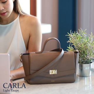 CARLA in Light Taupe