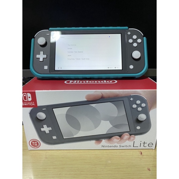 Nintendo Switch Lite สีเทา มือสอง ประกันเหลือ 8 เดือนอุปกรณ์ครบ แถมเคสของแท้จากญี่ปุ่น