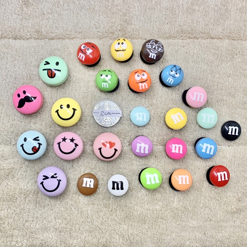 JBMM 👠🌈Shoe Charm Set Emo&m 2😃🎊🌈 ตัวติดรองเท้ามีรู เซต อารมณ์เอ็ม 2 ^^