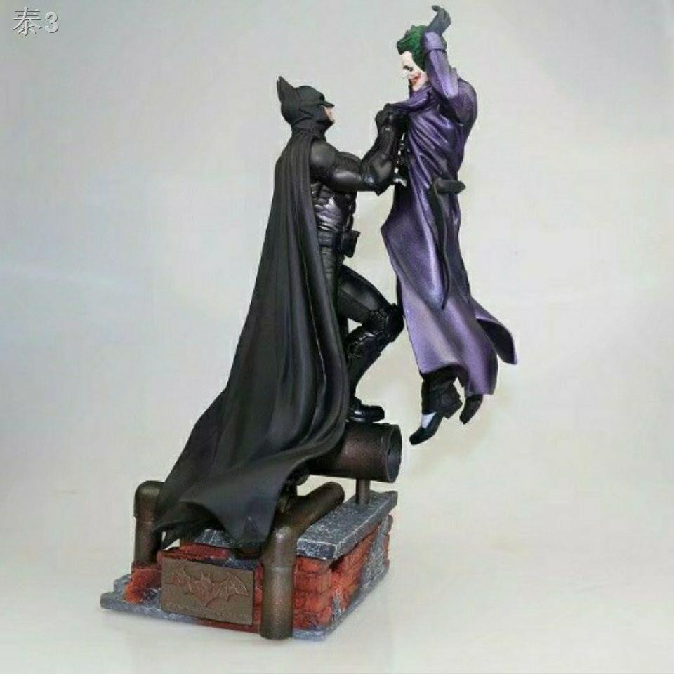 ❃№❀American comic series Batman VS Joker Batman War Statue PVC รุ่น Boxed Figure