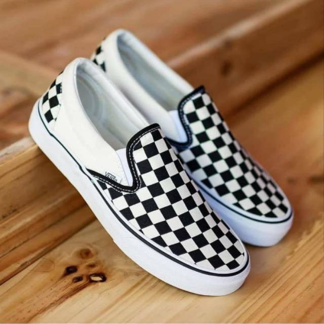 รองเท้า Vans Catur Slip On Off The Wall Premium