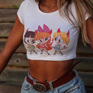 8.8 ✅พร้อมส่ง✅เสื้อครอปพิมพ์ลายการ์ตูน