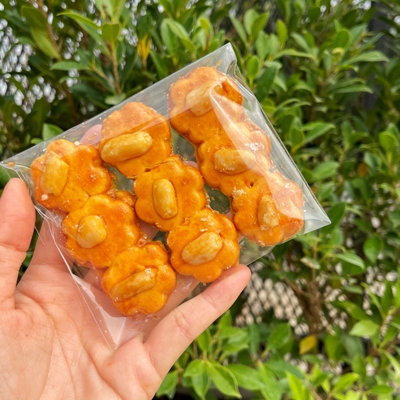 คุ้กกี้สิงคโปร์ 9ชิ้น 9บาท (หอม กรอบ อร่อย) หน้าถั่วนะครับ ขนม คุกกี้