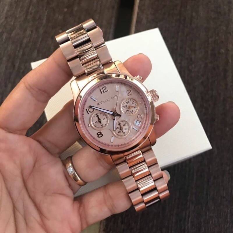 พร้อมส่ง นาฬิกาข้อมือผู้หญิง Michael Kors รุ่นโมเม สีโรสโกลด์ MK5128