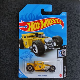 hot wheels bobe shaker moon