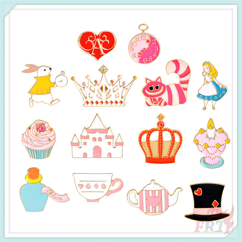 Alices Adventures in Wonderland - เข็มกลัดเทพนิยาย 1 ชิ้น Princess / Crown / Castle / Cheshire Cat Doodle Enamel Pins กระเป๋าเป้สะพายหลังปุ่มป้ายเข็มกลัด