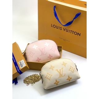 กระเป๋าหลุยส์วิตตองสำหรับเครื่องสำอาง  เกรดไฮเอนด์  หนัง.Louis Vuitton.