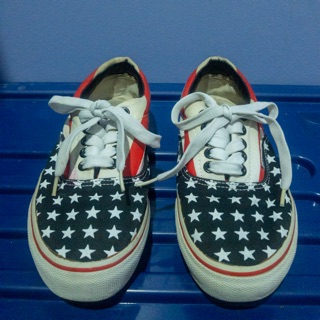 รองเท้า Vans มือสองสภาพดีเยี่ยม