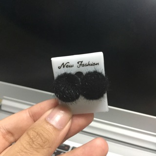 5อัน100,ต่างหูขนฟู,ต่างหูขนๆ,ต่างหูสีดำ,ต่างหู