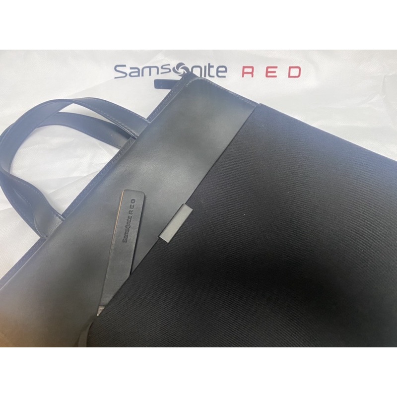 กระเป๋า Samsonite Red แท้ สภาพสวยมาก แบบ TILLOU TOTE