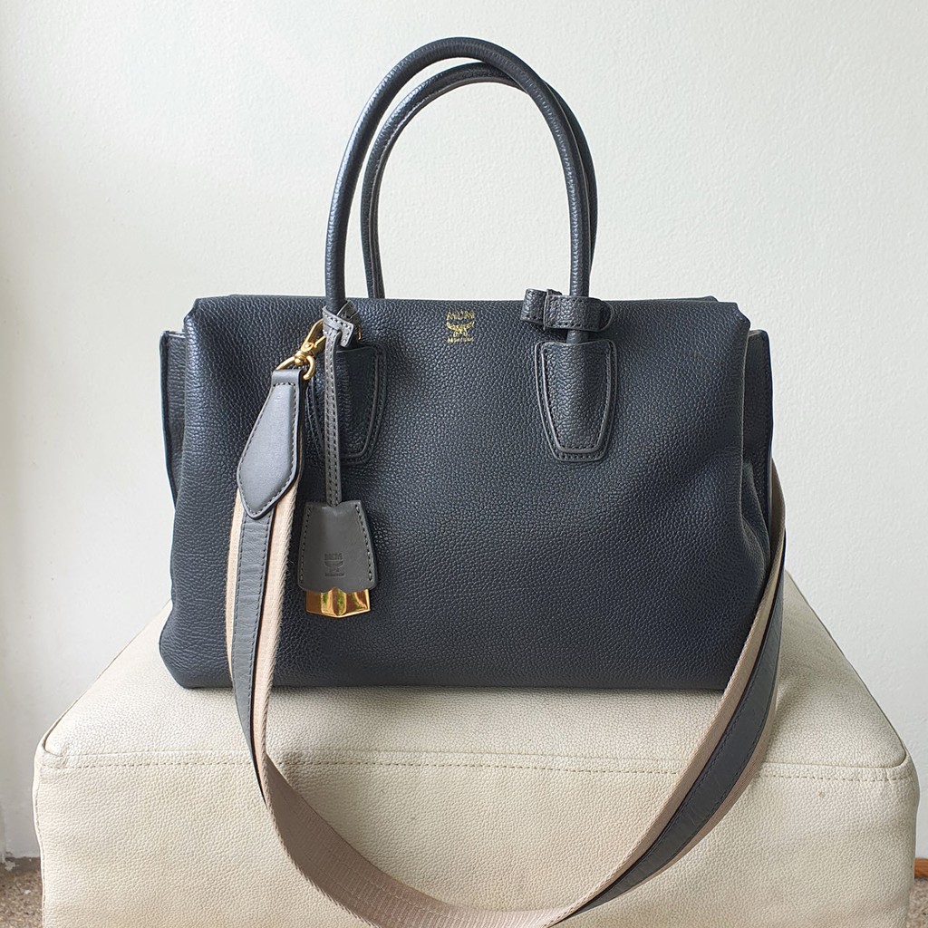 กระเป๋า MCM Milla Medium Leather Tote Bag Grey สีเทา ของแท้ 100%
