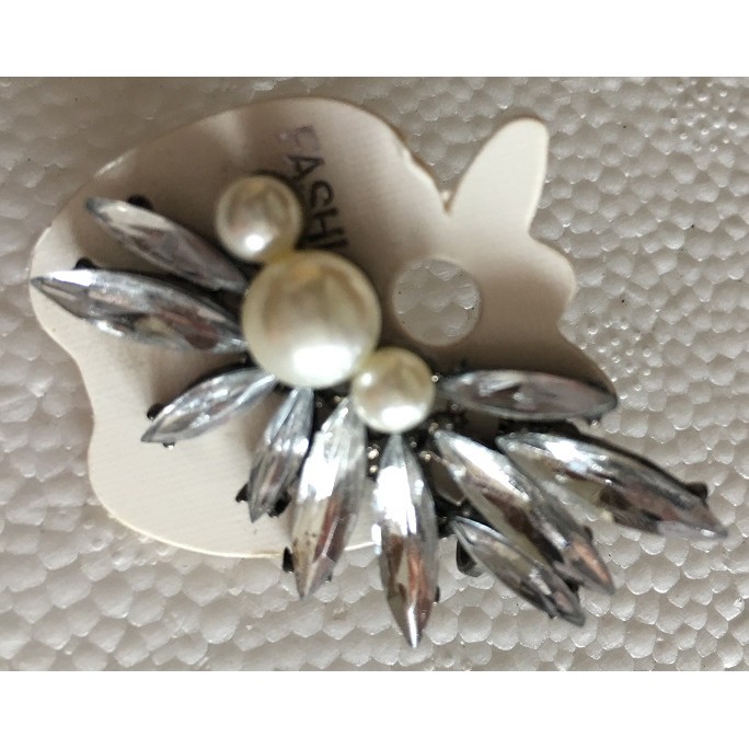 ส่งฟรี Best Express ต่างหูมุกแบบหนีบข้างเดียว