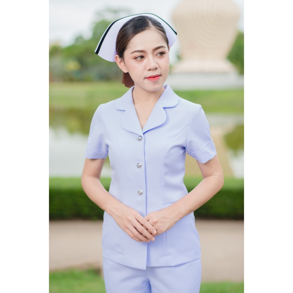 พร้อมส่ง**เฉพาะเสื้อ**คอเทเลอร์มนแขนสั้น ผ้าวาเลนติโน่ ขาวโอโม่ ชุดพยาบาลสำเร็จรูป ชุดพยาบาลร้านอ๋อง