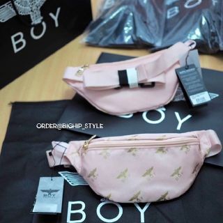 💮พร้อมส่ง💮
BOY บอยลอนดอน สวยเท่มีน้อยจัดด่วนน