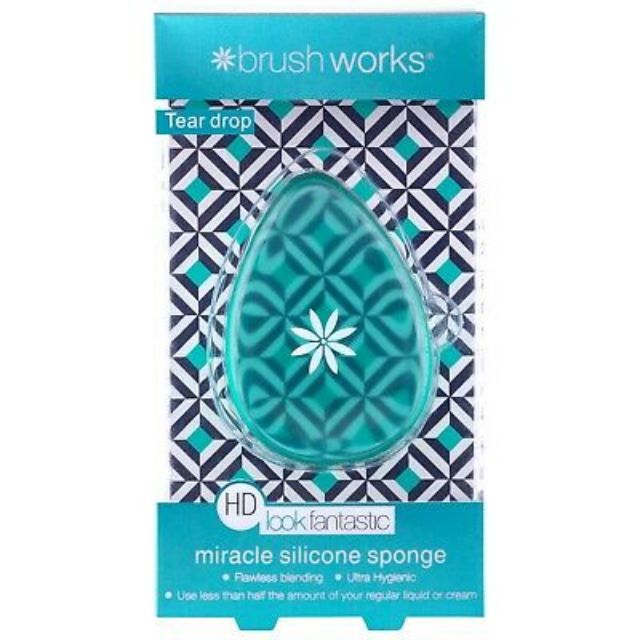 Brush Works Green Teardrop Miracle Silicone Sponge