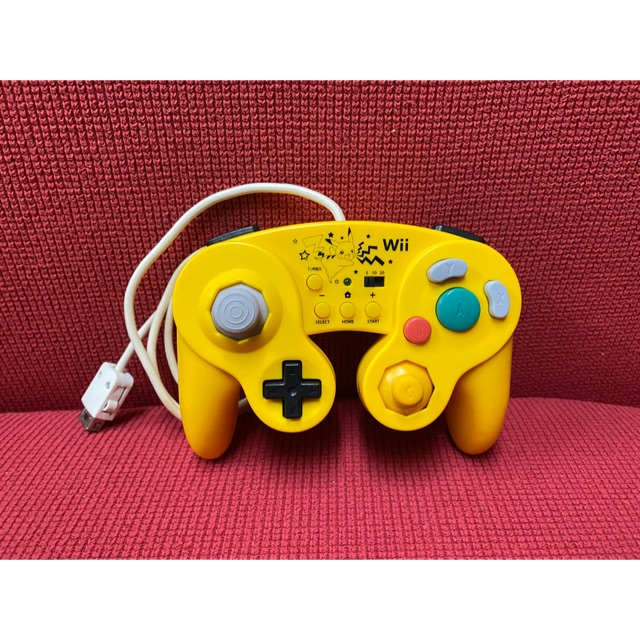 Wii Classic Controller Pokemon Limited ไว้สำหรับต่อเล่นWii เพื่อจับได้ถนัดมือ เป็นจอยรุ่นหายาก
