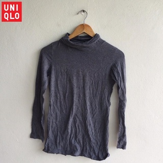 เสื้อแขนยาว คอเต่า สีเทา UNIQLO