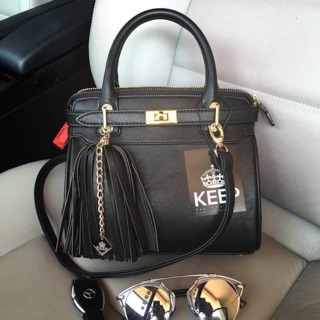 รุ่นใหม่ล่าสุด หนังแกะ สี Guru Black  รุ่น KEEP sheep leather office hand bag with frink key