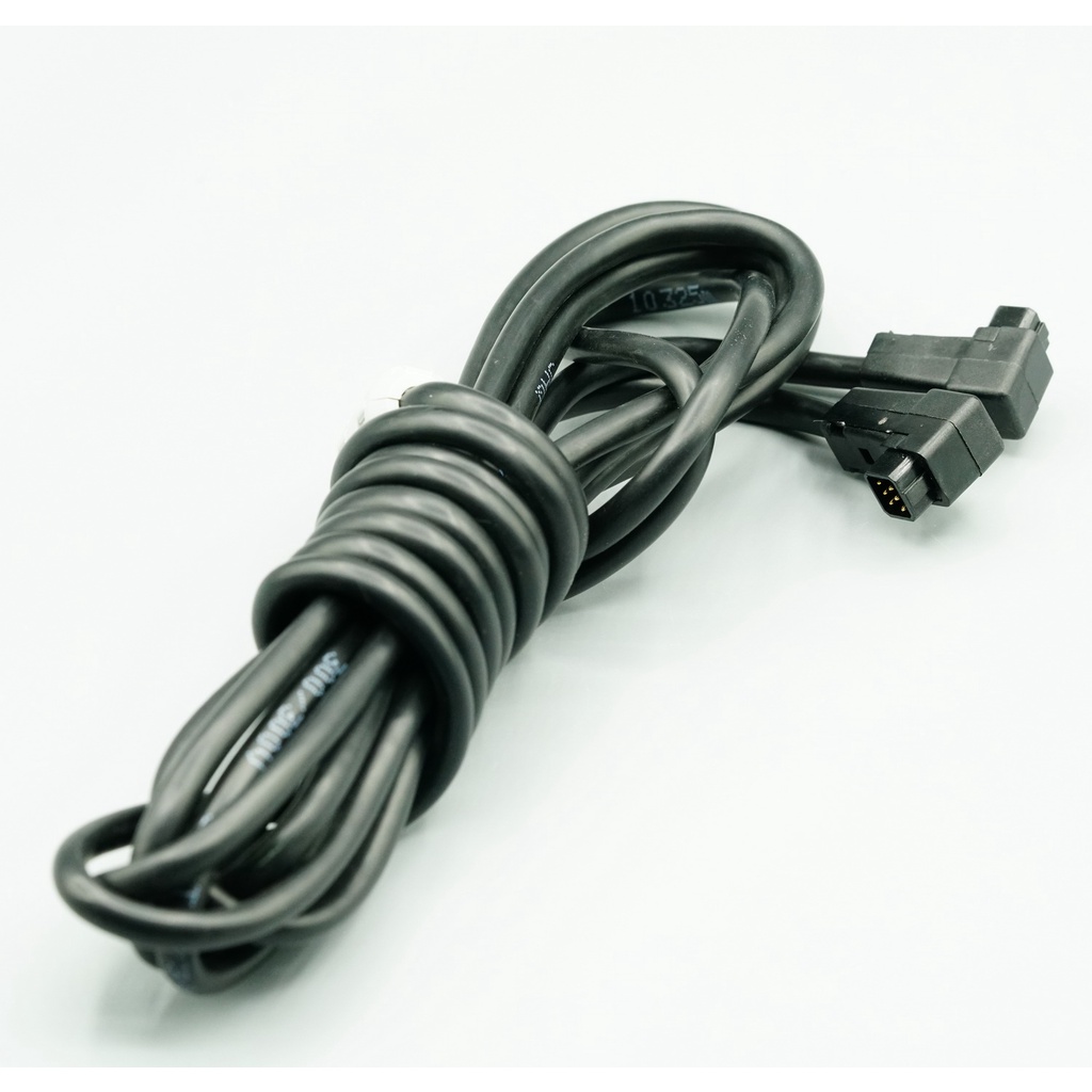 Remote (รีโมท) Futaba หัวเหลี่ยม สายต่อพ่วงวิทยุเพื่อฝึกบิน เครื่องครู กับ เครื่องนักเรียน