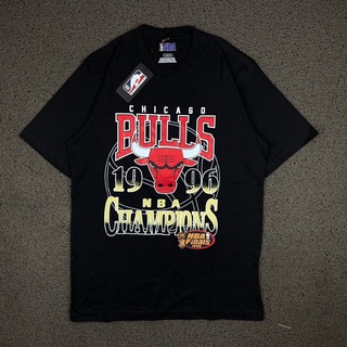 เสื้อยืดคอกลมเสื้อยืด ลาย Nba CHAMPION 1996 สีดําS-4XL