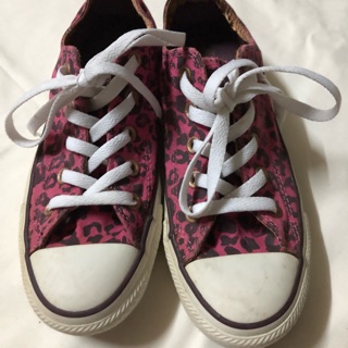 รองเท้า Converse 36 ลายเสือน่ารักม๊ากก 900ส่งฟรี สภาพ 89%