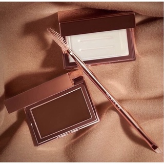 💥พร้อมส่ง💥 Patrick Ta Brow Wax &amp; Brush ที่ปัดคิ้วที่กำลังมาแรง ปัดคิ้วให้ตั้ง เรียงเส้น สวยงาม (แพทริคทา)