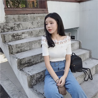 FB เสื้อแฟชั่นแขนสี่ส่วน ช่วงคอเป็นผ้าตาข่ายโปร่งโชว์ไหล่สไตล์เกาหลี 2 สี รหัส 1829