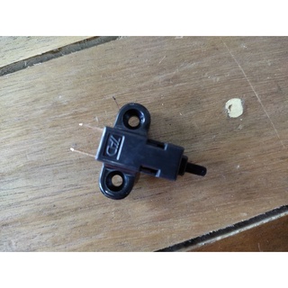 สต๊อปเบรคมือข้างซ้าย yamaha mio,fino แท้ศูนย์5TL-H3980-02