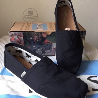 TOMS  black canvas (outlet) สีดำ