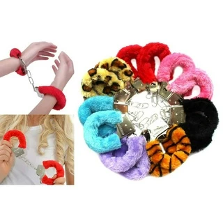 กุญแจมือ แฟนซี กุญแจมือของเล่น พร๊อพ ทอย จับกุม จับมือ ล็อคมือ Fuzzy Love Handcuffs Police Toy Shackle Hand Lock