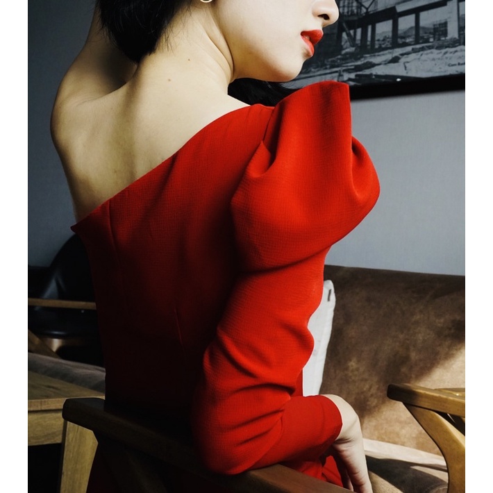 JUBIN STUDIO - เดรสปาร์ตี้เปิดไหล่สีแดง - ไซส์ S - ลดล้างสต็อกสวยมาก