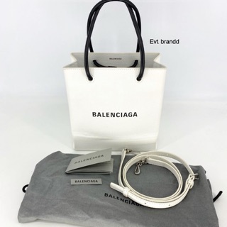 Used like very newww Balenciaga xxs tote y.19 สีขาวหายากมากก