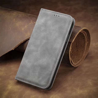 เคสโทรศัพท์หนัง ฝาพับแม่เหล็ก พร้อมช่องใส่บัตร สไตล์เรโทร สําหรับ OPPO Reno 8T 8Z 8 Pro 5G reno8T 5G