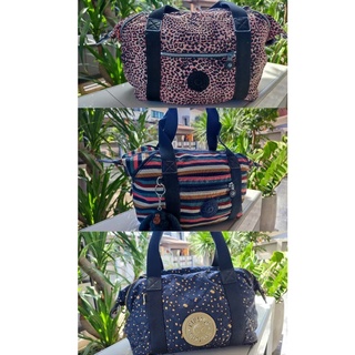 SALE!! กระเป๋าถือ กระเป๋าสะพายข้าง Kipling crossbody bag สีสวย ของแท้ 100% มือสอง