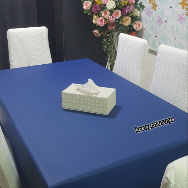 #ผ้าปูโต๊ะอาหาร PVC  สีแดงสด ขนาด 1.4m x 2m ,1.4m x 2.5m , 1.4m x 4m กันน้ำ กันร้อนได้ดี ทำความสะอาดง่าย ผ้าสวยหนานุ่ม