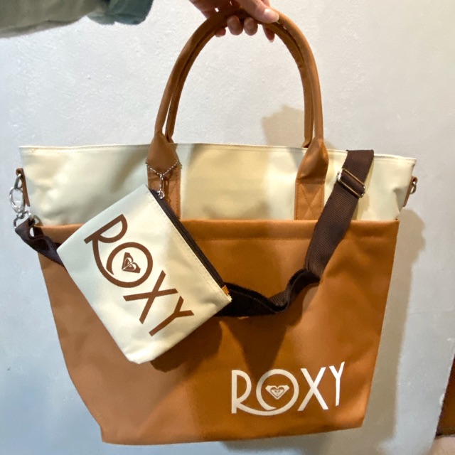 กระเป๋าเดินทาง Roxy (ของใหม่)