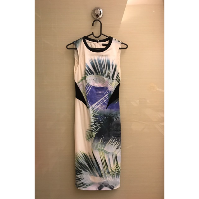 KAREN MILLEN leaf printed dress.