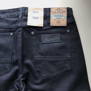 Wrangler super black สีดำ ขากระบอกธรรมดา