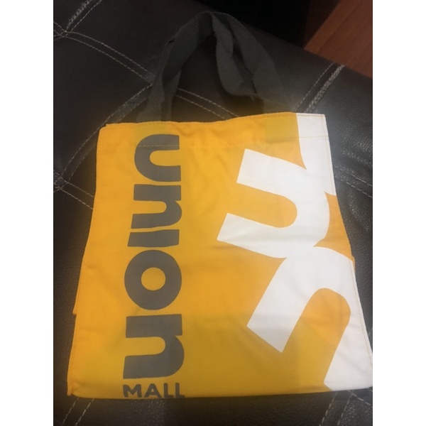 กระเป๋าผ้า union mall ขนาด ประมาณ 20*20 เซนติเมตร พร้อมส่งนะครับ