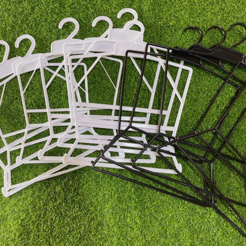 ไม้แขวนเสื้อเด็ก อันล่ะ 5 บาท ไม้แขวนแบบโครงเด็ก   ชุดนักเรียนเ  สำหรับ น้อง 3 ปีขึ้นไป พร้อมส่ง  1 แพ็ค 24 อัน