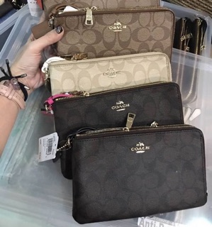 Coach คล้องมือ 2 ซิป ไซส์ L