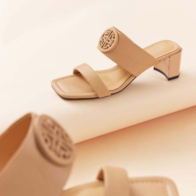 LA BELLA รุ่น LB SOFT STRAP SANDALS - BEIGE