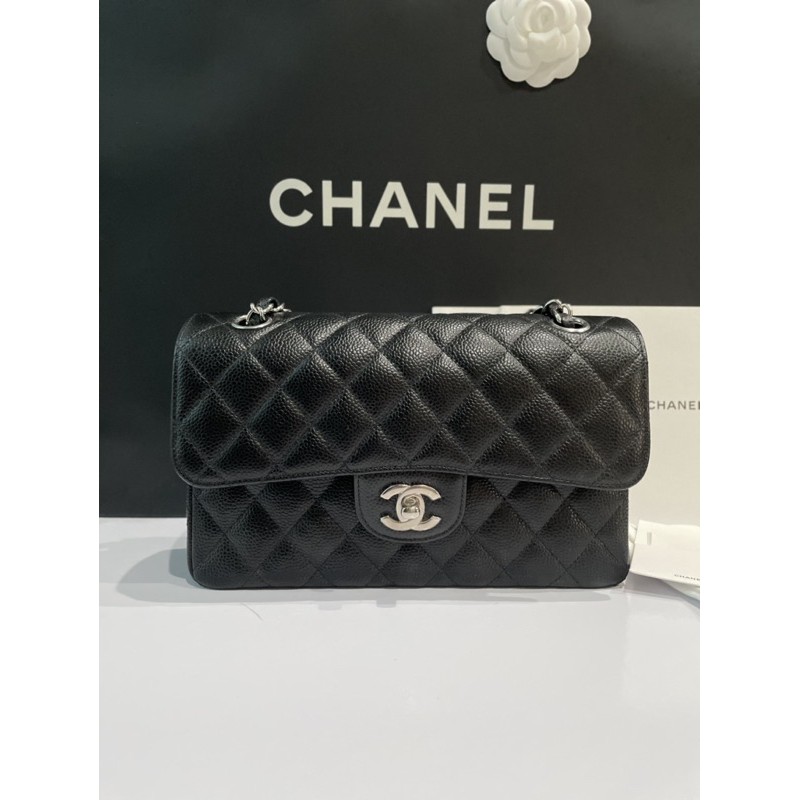 Very Like new Chanel 9”holo23 Fullset