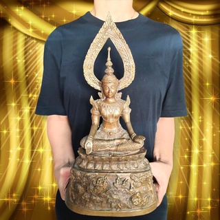 พระศรีอาริยเมตไตรย วัดป่าเลไลย์ (กว้าง8นิ้ว สูง15นิ้ว)เนื้อโลหะทองเหลืองผิวมันปู พระศรีอาริยเมตไตรยประทับบนเขาพระสุเมรุ