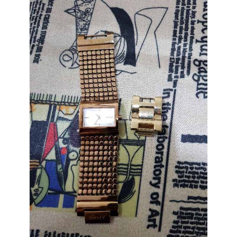 ❌️❌️Sold❌️❌️นาฬิกาสีทอง DKNY สวยหรู ของแท้ 100%