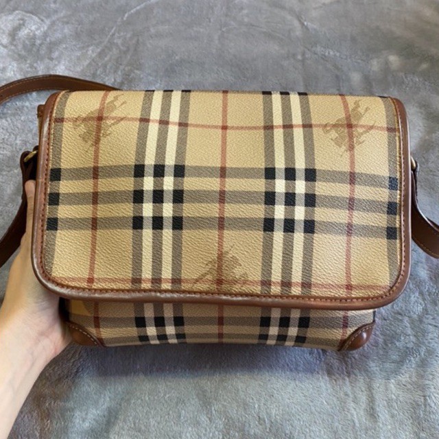 Burberry crossbody bag มือสอง เบอร์เบอรี่ ของแท้ กระเป๋า วินเทจ จริงๆใบนี้ผู้ชายก็ใช้ได้นะคะ