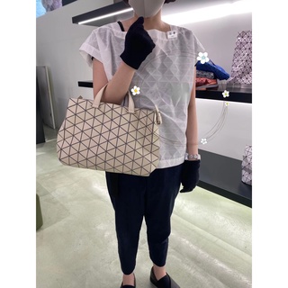 bao bao  issey miyake กระเป๋าสะพายข้าง กระเป๋าถือ crossbody bags